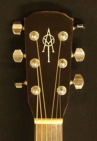 Headstock of the Alvarez DY70.